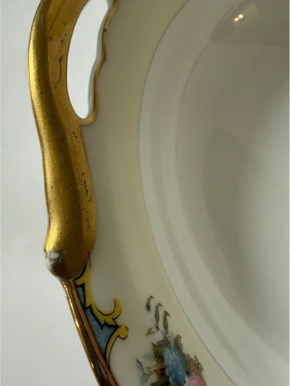 Noritake Vasona Handled Vegetable Serving Bowl Floral Gold Trim Japan 9.75”